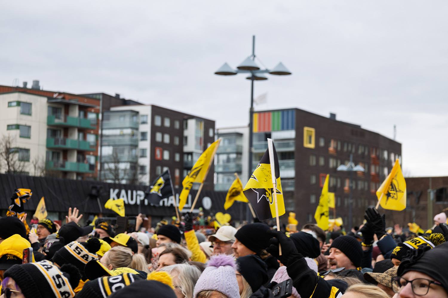 LappeenrantaFI/Asuminen ja rakentaminen/Kaupunkisuunnittelu/keltamustakevat.jpg